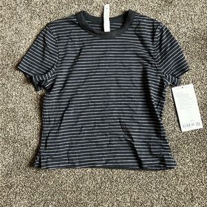 Lululemon classic fit cotton blend t shirt size 0